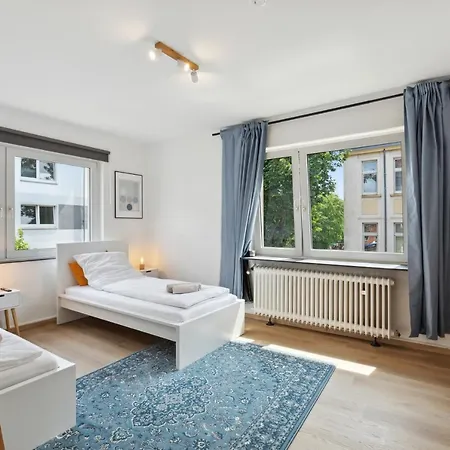 Grosse 80Qm 3 Zimmer Wohnung, Nahe Messe & Klinikum, 2X 55