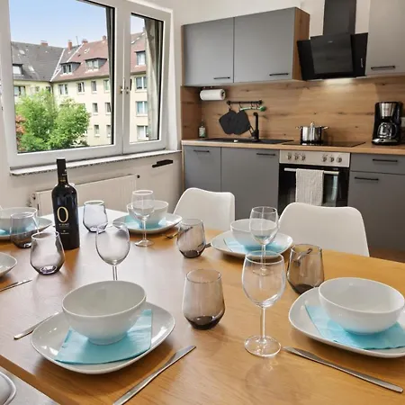 Grosse 80Qm 3 Zimmer Wohnung, Nahe Messe & Klinikum, 2X 55