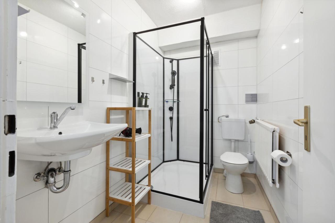 Grosse 80qm 3 Wohnung, Nahe Messe & Klinikum, 2x 55