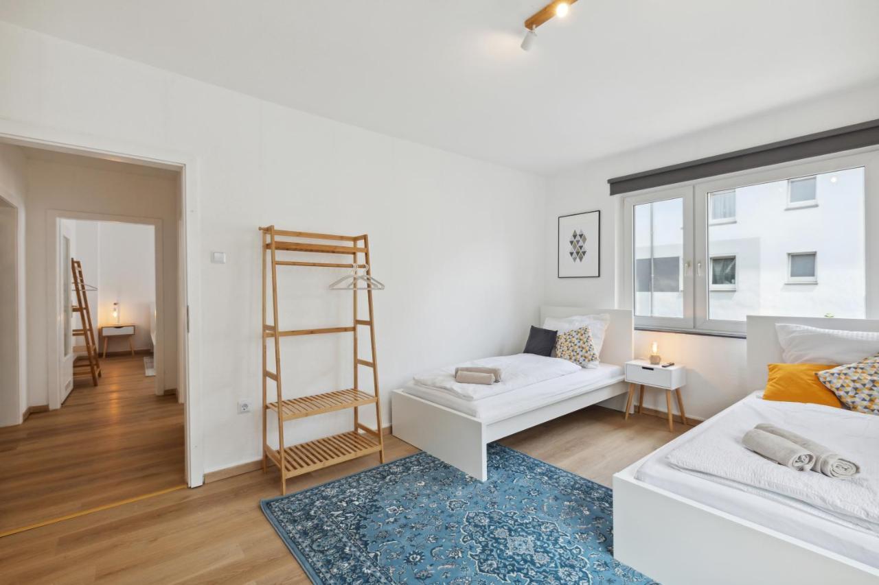 Grosse 80qm 3 Wohnung, Nahe Messe & Klinikum, 2x 55
