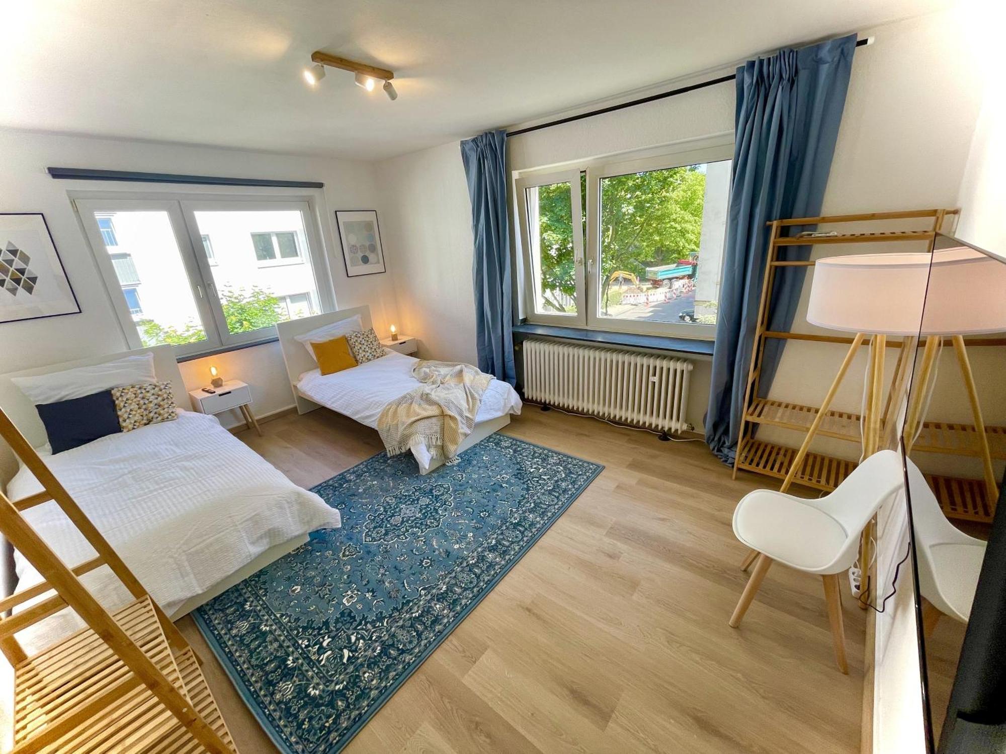 Grosse 80qm 3 Wohnung, Nahe Messe & Klinikum, 2x 55
